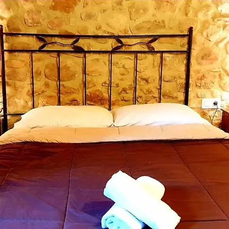 بيت خشبي Masia Grupos Con Piscina Privada-28 Pax Cabanelles
